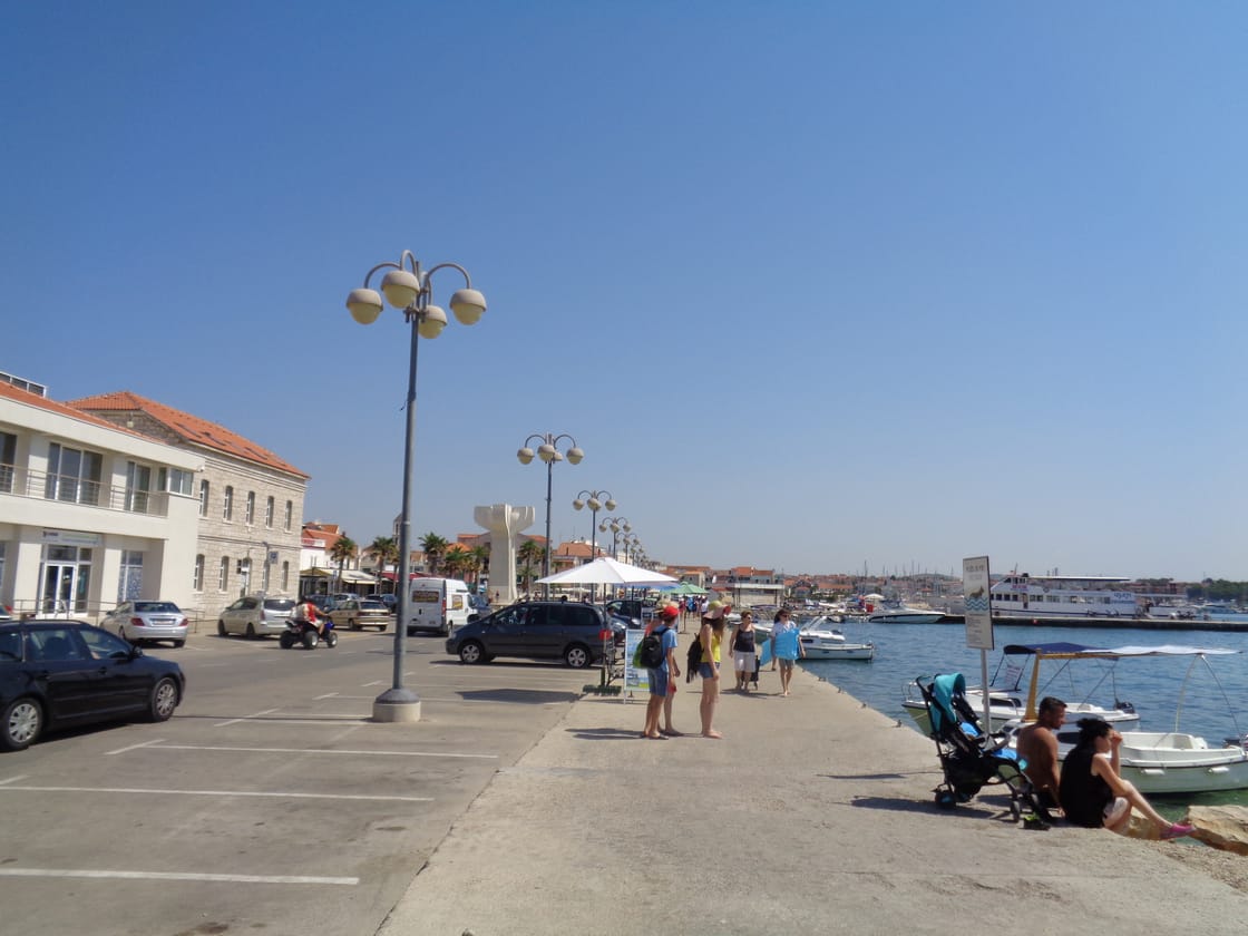 Front de mer de Vodice en Croatie